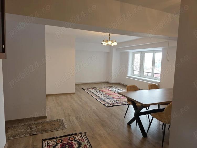 Inchiriez apartament 3 camere Centrul Civic Camera de Comert - 4