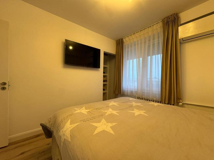 Duplex 3 Camere cu vedere spre Sala Palatului RO+EN - 12