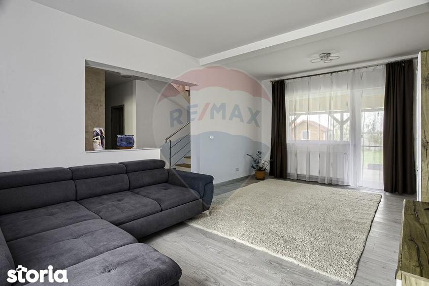 Casa de inchiriat in cartierul Athena, zona 6 Vanatori - 12
