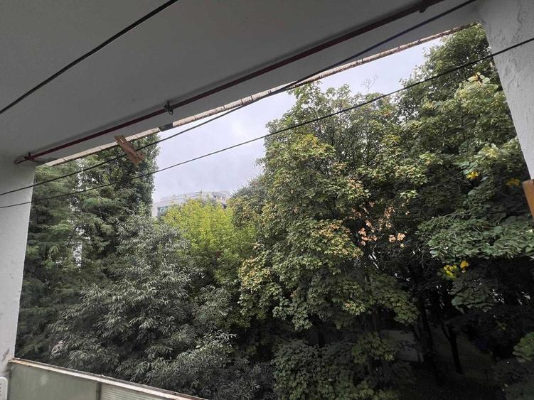 Apartament cu 3 camere decomandat în Apărătorii Patriei