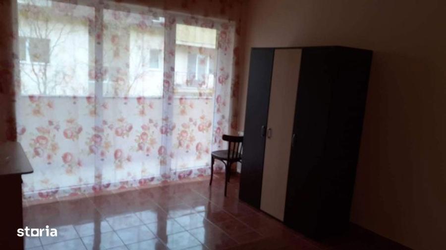 Inchiriez apartament strada Florilor - 6