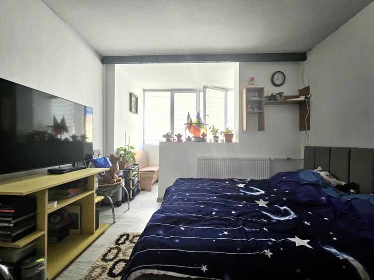 Vanzare apartament 3 camere / Rahova / Al. Costinesti / etaj  2 /4  / comision 0 - 4