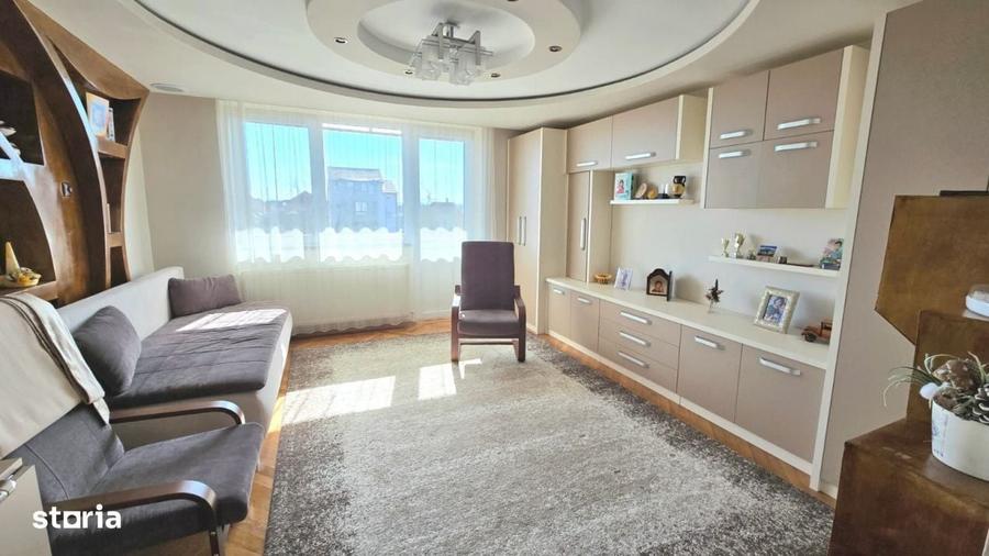 Apartament cu 3 camere în Dacia