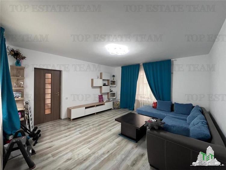 Vila moderna cuplata,curte individuala cu 5 camere , 3 bai , Living , terasa,mob - 13