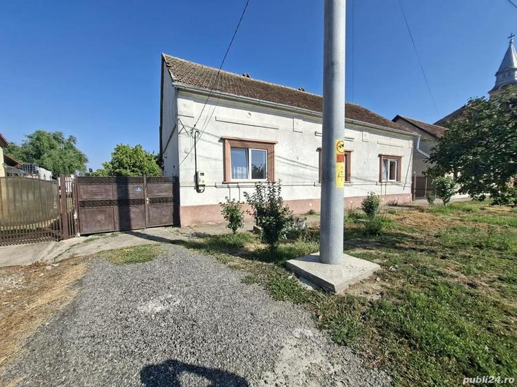 casa de vanzare sau la schimb cu apartament in reintra casa este in maureni - 1