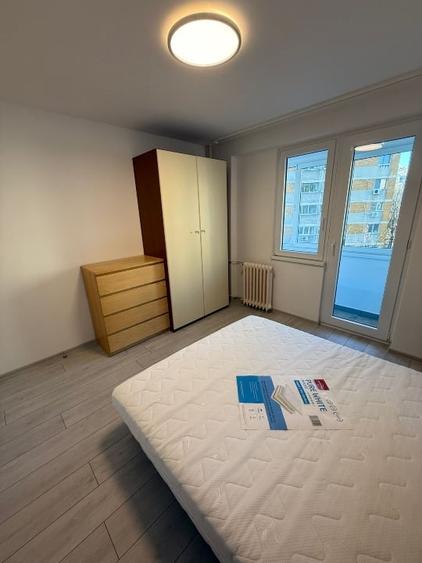 Apartament 4 camere de inchiriat zona Tineretului - vedere partiala spre parc - 4