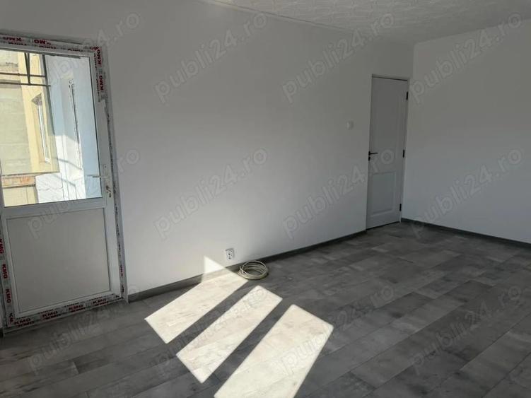 Decomandat, 2 camere, Bd.DACIA, stradal, deasupra la notariat. - 6