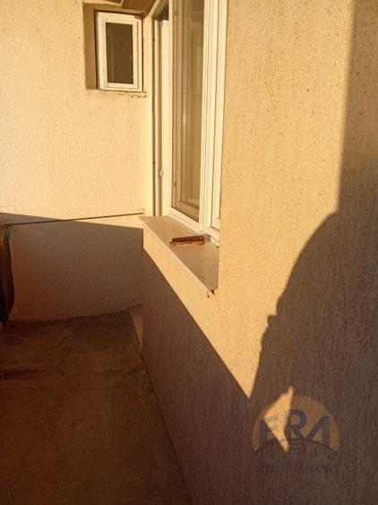 Apartament 4 camere,Bloc reabilitat ,Decebal, Str. Splaiul Crisanei - 14