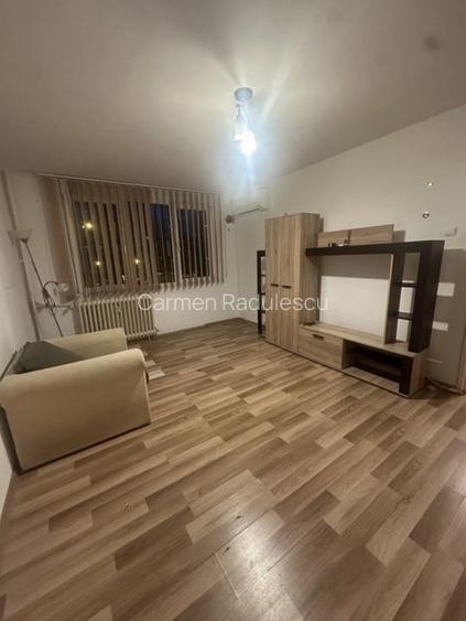 Garsoniera, decomandata, 33mp, metrou, zona Drumul Taberei