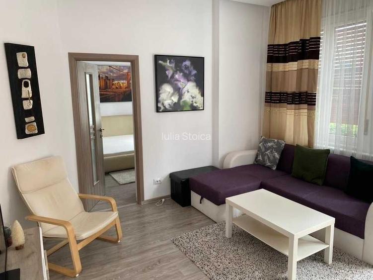 De inchiriat Apartament cu 2 camere Piata Romana sect 1