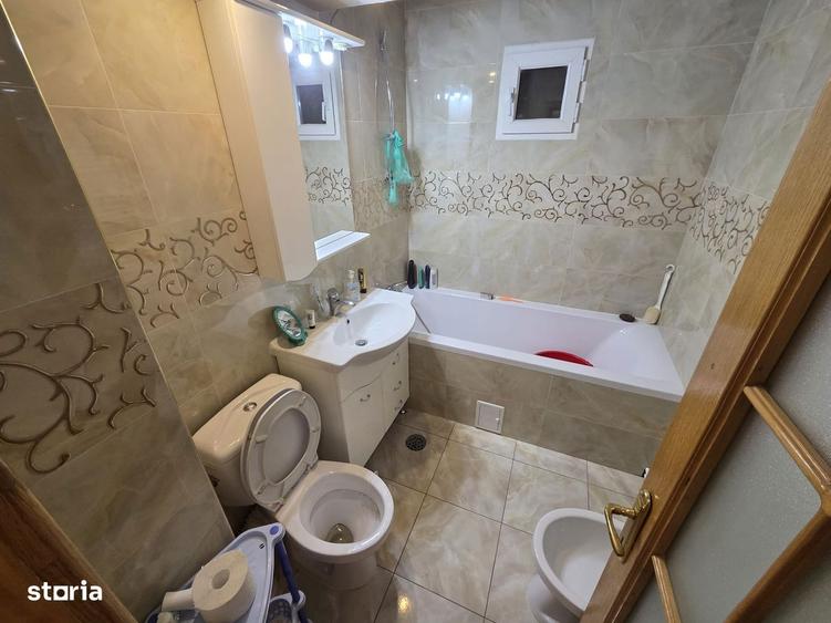 Apartament de INCHIRIAT 3 camere -CARTIER E3 - 3