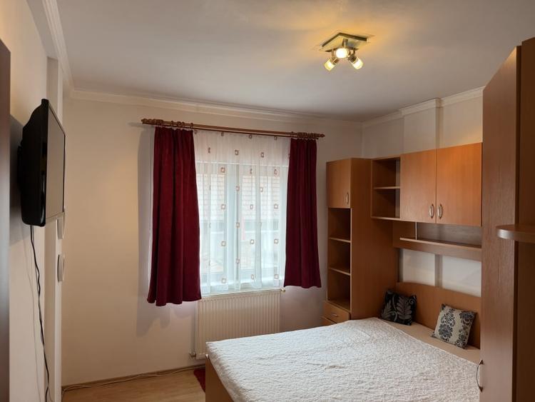 apartament curat et 1 cu doua dormitoare Cl. Cisnadiei-Plugarilor - 8