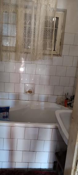 Vand casa cu gradina la Bode?tii de sus,str.Ciresului nr. 12. - 1