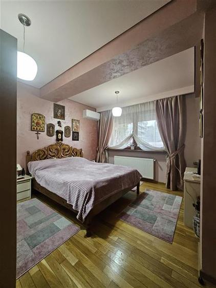 Vanzare Vila   Casa  D+P+M 350 mp - Aviatiei   str. Biharia - 8