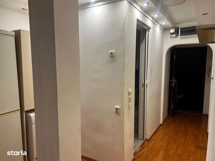 Apartament cu balcon, lift si aer conditionat in Titan - 8