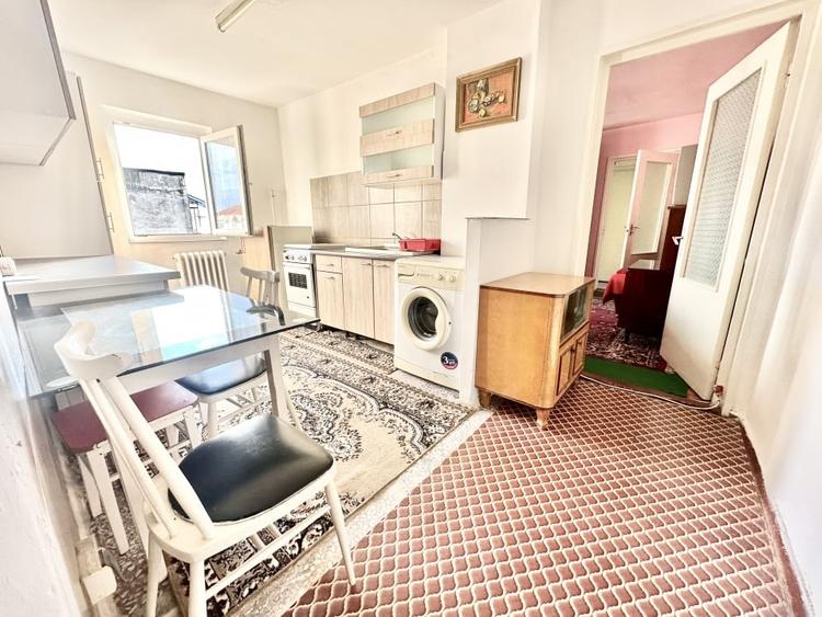 Apartament cu 2 camere complet mobilat si utilat cu acoperis - zona Olimpia - 1