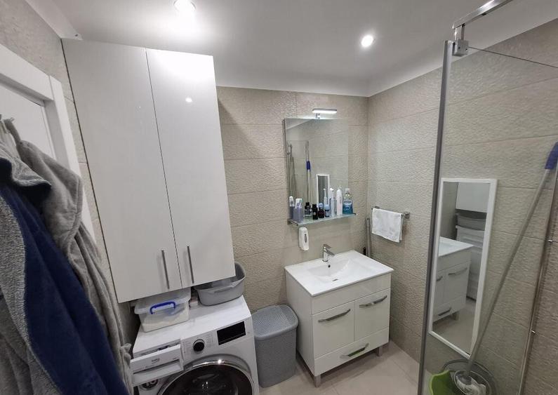 Apartament 3 camere str. doina sector 5 - 17