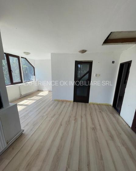Casa 4 camere P+1E zona 3 Insule