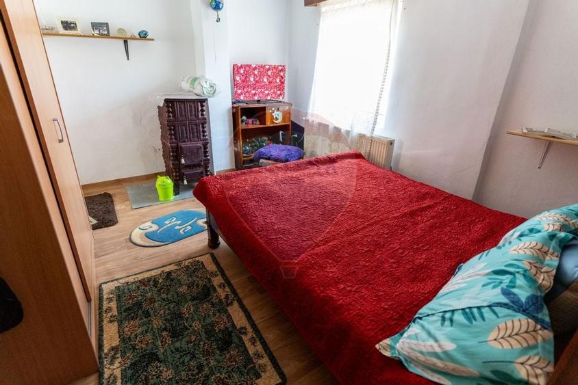 Casă / Vilă cu 10 camere amplasate in 2 corpuri de cladire de vanzare - 20