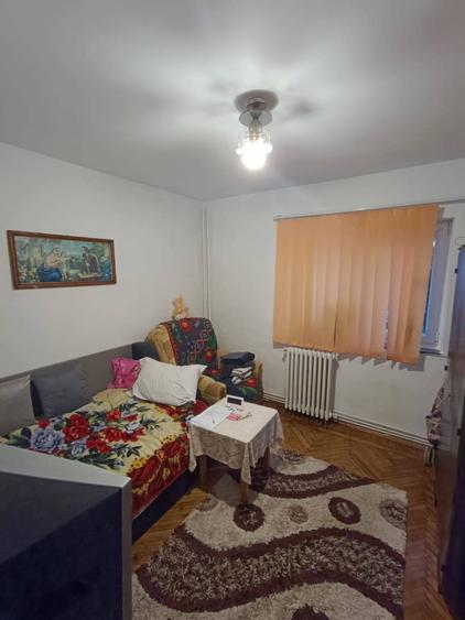 Apartament 3 camere, de vanzare, decomandat, Mana?tur,, str. Brate?, 64mp - 6
