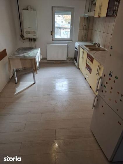 Proprietare, vand apartament cu 3 camere, confort 1, parter - 3