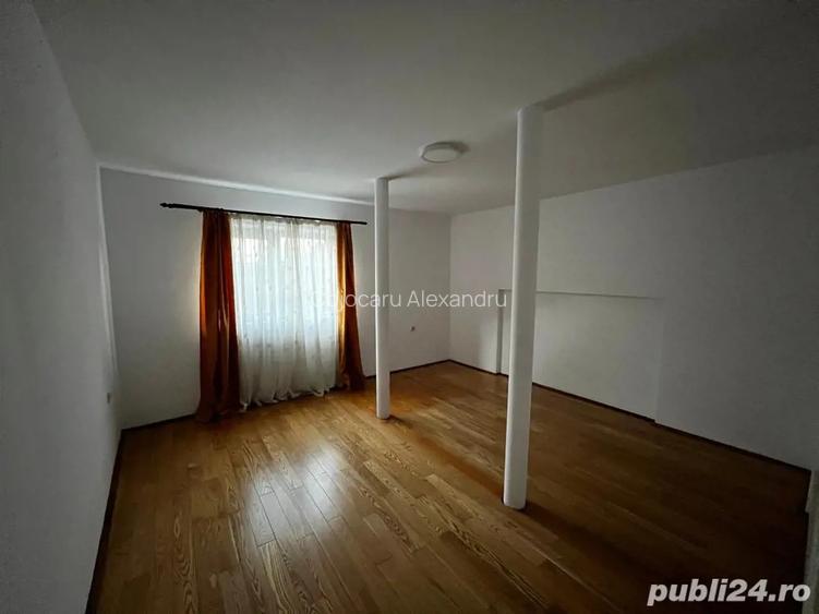 Apartament decomandat de 3 camere la curte in vila DE VANZARE - Direct Proprietar. Zona Traian Apartament decomandat de 3 camere la curte in vila DE VANZARE - Direct Proprietar. Zona Traian