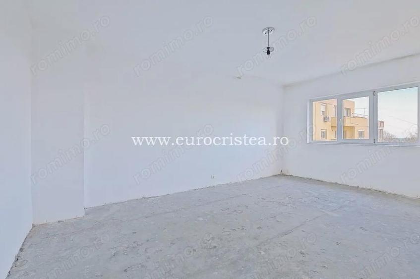 Duplex de vanzare in Mangalia, vedere frontala la mare, doar 150m pana pe plaja - 6