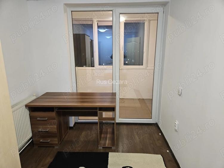 Vand apartament o camera