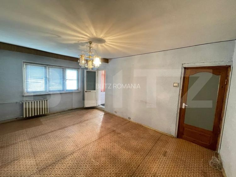 Apartament 2 camere decomandat,54mp,etaj 3,zona Sarari Apartament 2 camere decomandat,54mp,etaj 3,zona Sarari