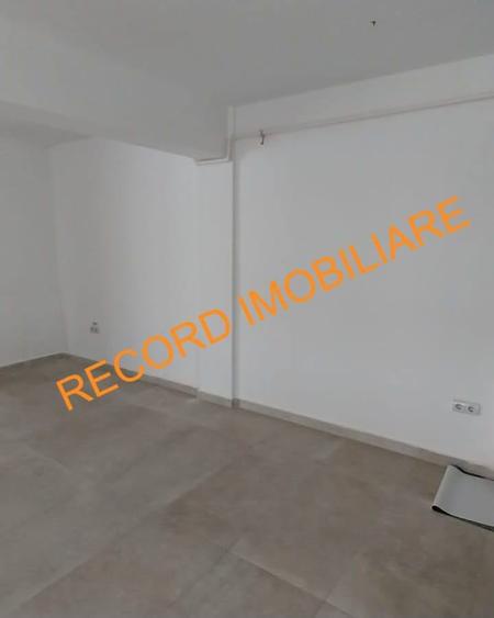 Spatiu comercial in CF, parter, 2 locuri parcare Finisat Floresti - 5