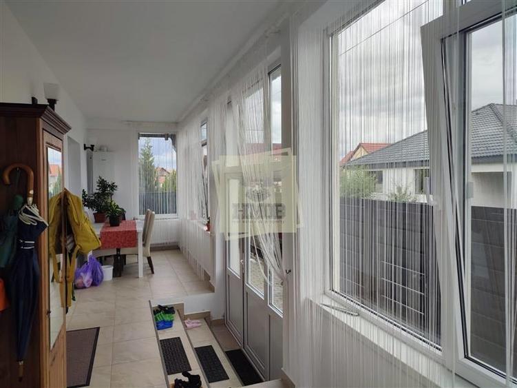 Casa individuala 5 camere terasa acoperita 3 bai si 458 mp teren in Cristian - 2