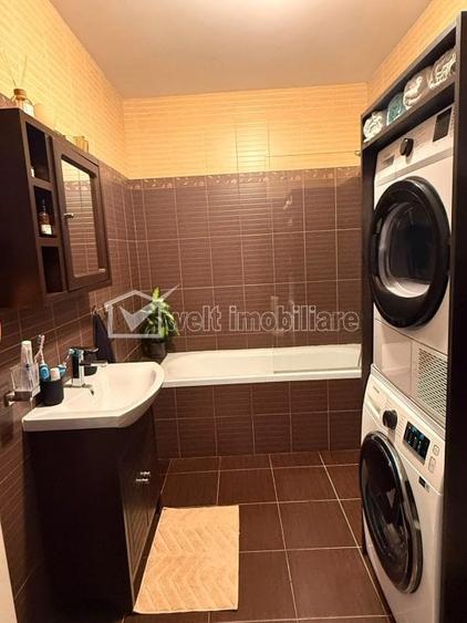 Apartament cu 3 camere decomandat în Florești