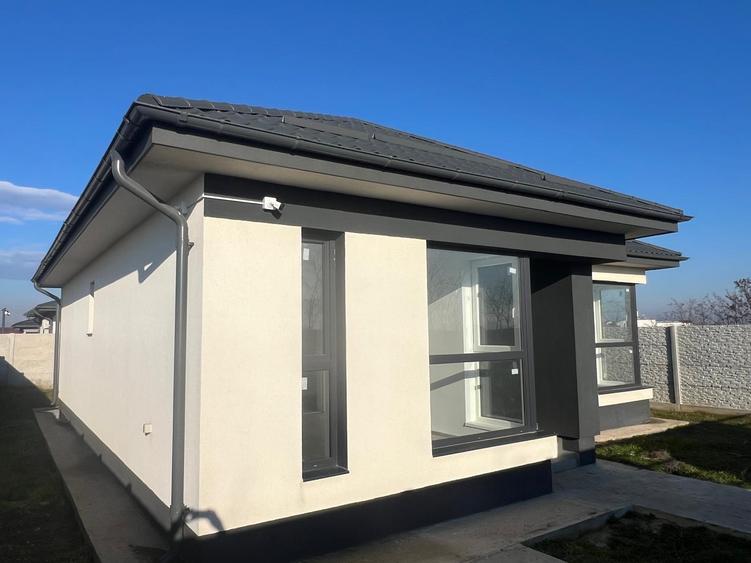 De vânzare casă pe parter – 3 camere, 2 bai, teren 376 mp - 3