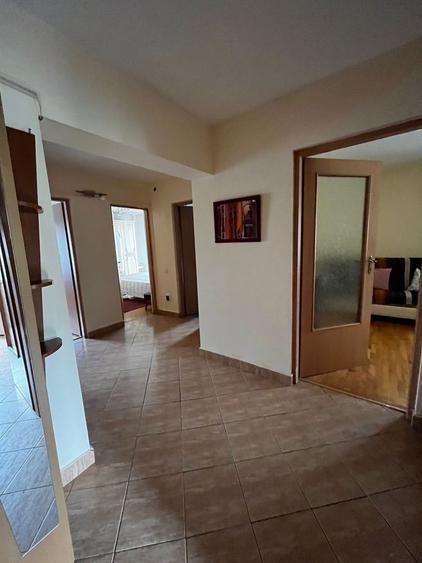 Vand/inchiriez apartament 3 camere Nicolina 1 - 3