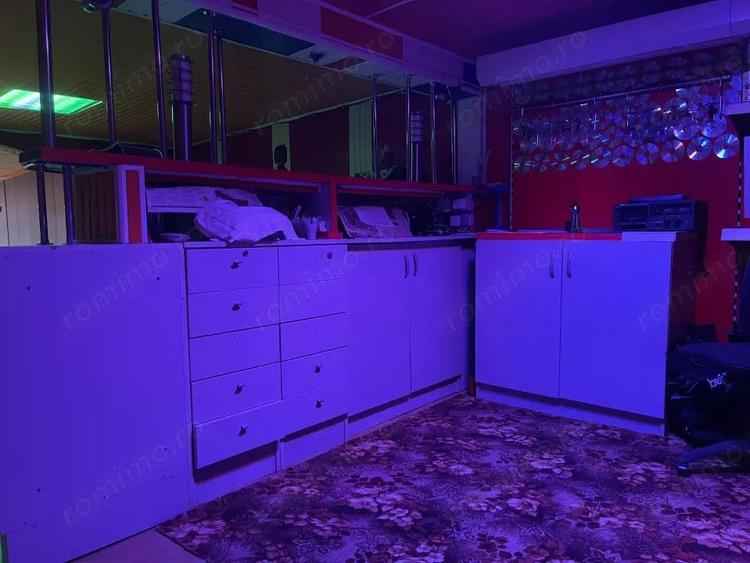 Casa 445 mp Dochia spa?ii foarte mari, 5000 mp curte, ideal familie sau afacere - 1