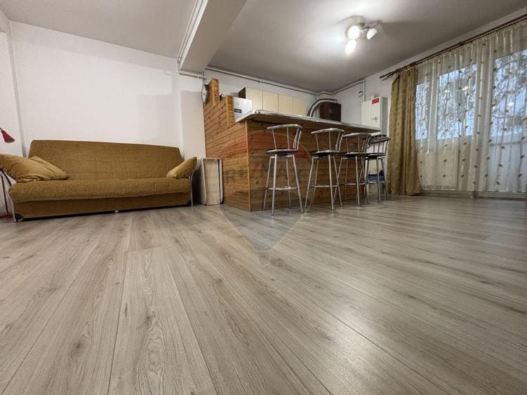 Apartament spatios de vânzare 2 camere EROILOR . VOLUNTARI A3 - 11