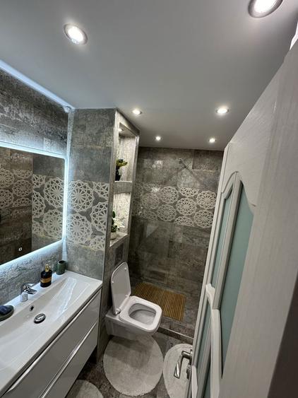 Apartament 2 cam gara et 3 , renovat ! - 3