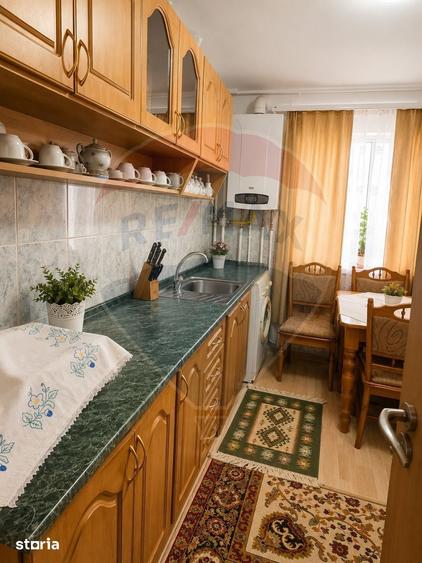 Apartament cu 3 camere decomandat în Central
