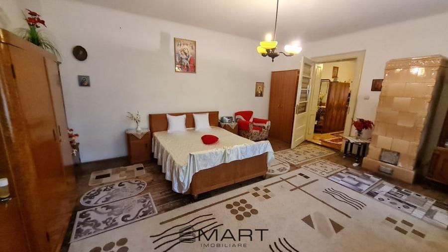 Casă cu 2 camere cu Teren 200 Mp în Central