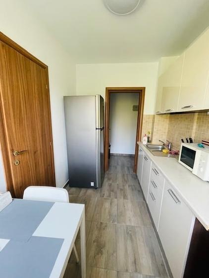 Apartament cu 3 camere decomandat, mobilat în Gara de Nord