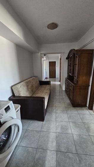 Apartament cu 3 camere decomandat în Doamna Ghica