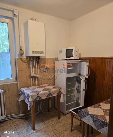 Apartament de inchiriat 2 camere,semidecomandat 46m2, et.14, parcare - 5