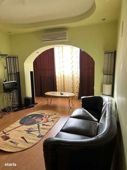 Apartament cu 3 camere decomandat în Obor
