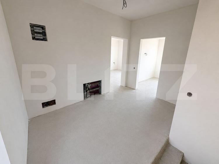 Casă individuală cu 5 camere cu Teren 200 Mp în Iris