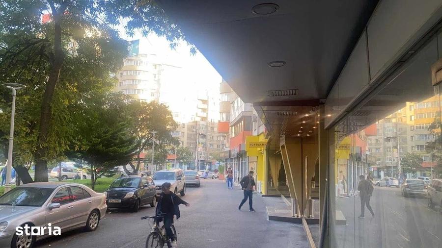 Spațiu comercial, de 220 mp, în Obor