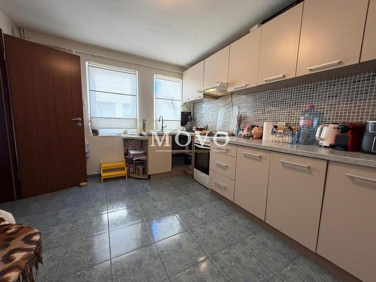 Apartament cu 3 camere decomandat, mobilat în Steaua