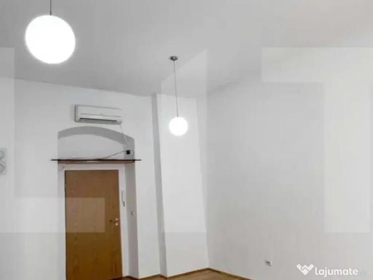 Apartament de vanzare, cu 1 camera, 40 mp, zona Unirii - 1