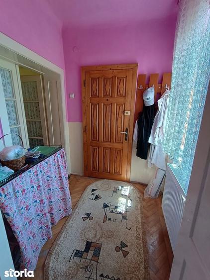 Casa cu 3 camere si garaj / str. PACII - 9