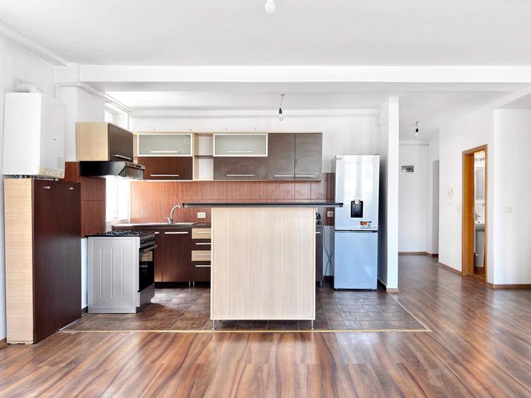 SAD | 106 MP - Pretabil Office | Spatios | Bine Compartimentat | Comision 0 - 5