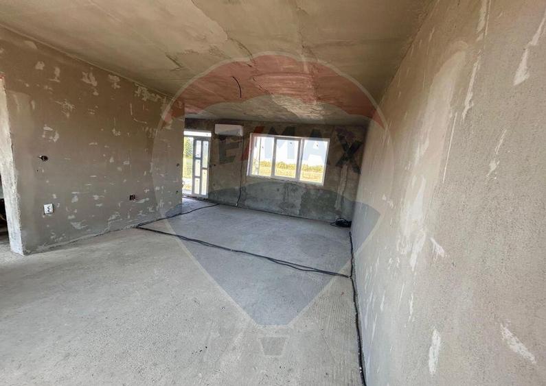 Casa de vanzare la gri cu 4 camere,teren 552mp in Les - 21